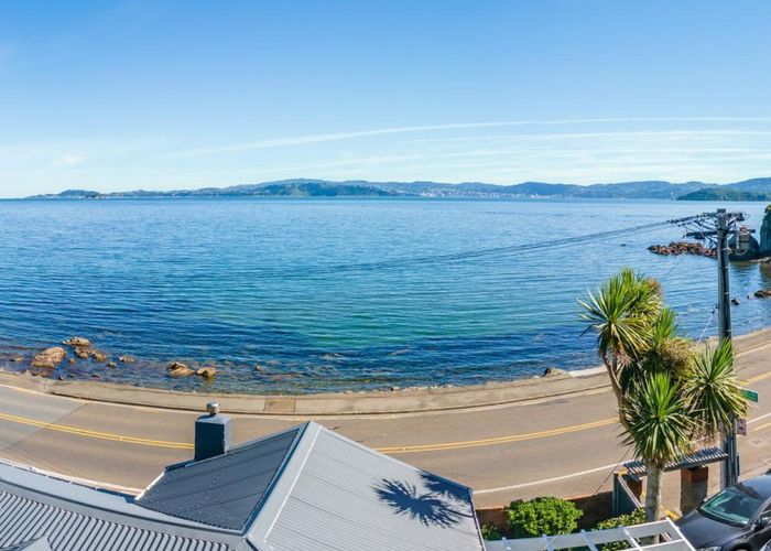  at 409 Marine Drive, Mahina Bay, Lower Hutt