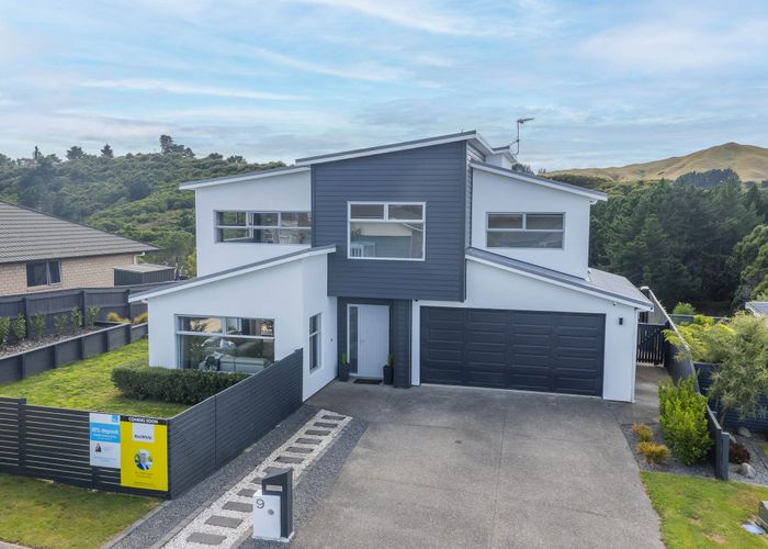  at 9 Catlins Glen, Aotea, Porirua
