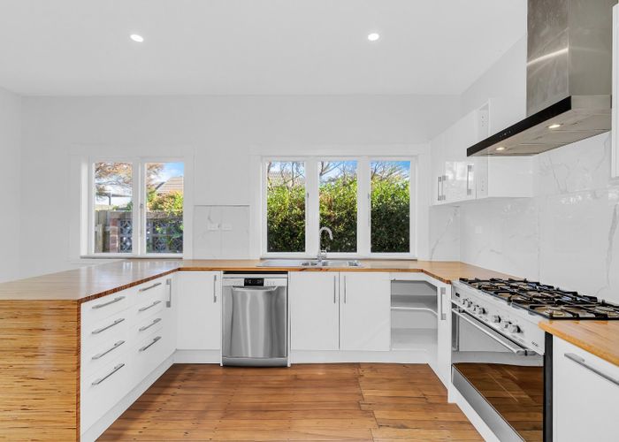  at 290 Point Chevalier Road, Point Chevalier, Auckland City, Auckland