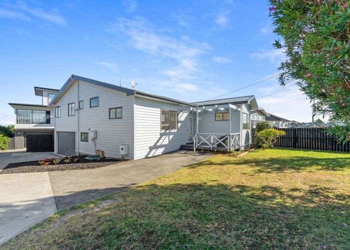  at 85 Pupuke Road, Northcote, North Shore City, Auckland