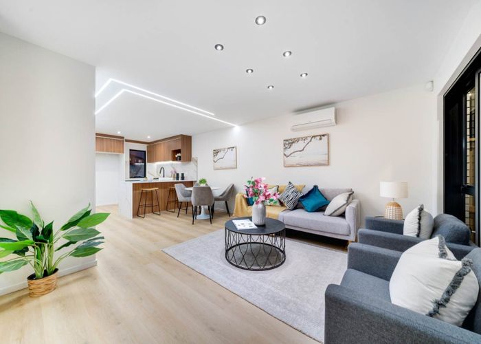  at 8 Seymour Avenue, Papatoetoe, Manukau City, Auckland