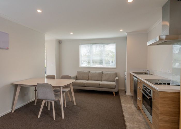  at 2/7 Hibiscus Avenue (Room B), Hamilton Lake, Hamilton, Waikato