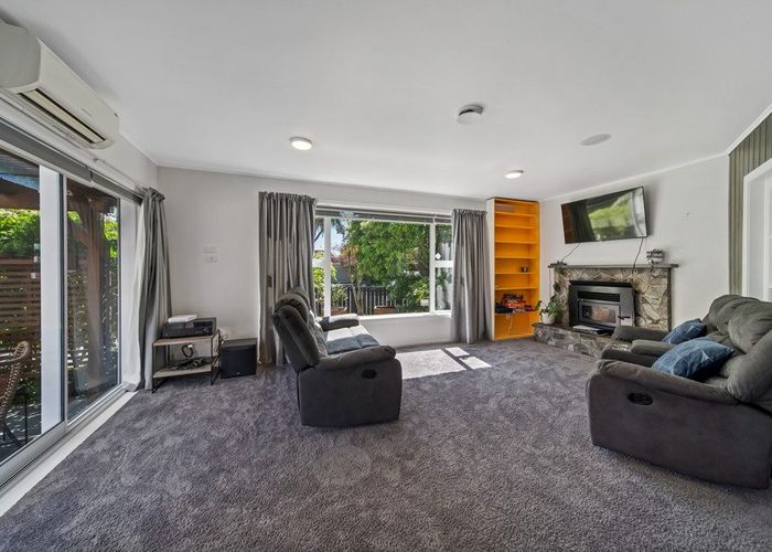  at 21 Kent Lodge Avenue, Avonhead, Christchurch City, Canterbury