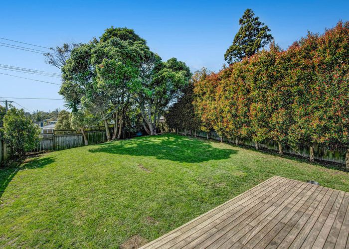  at 1/16 Stanley Road, Glenfield, Auckland