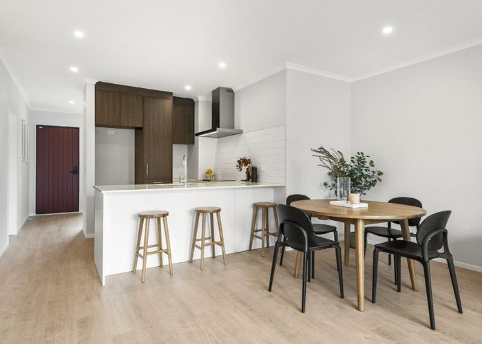  at 2/1 Parapara Place, Albany, North Shore City, Auckland