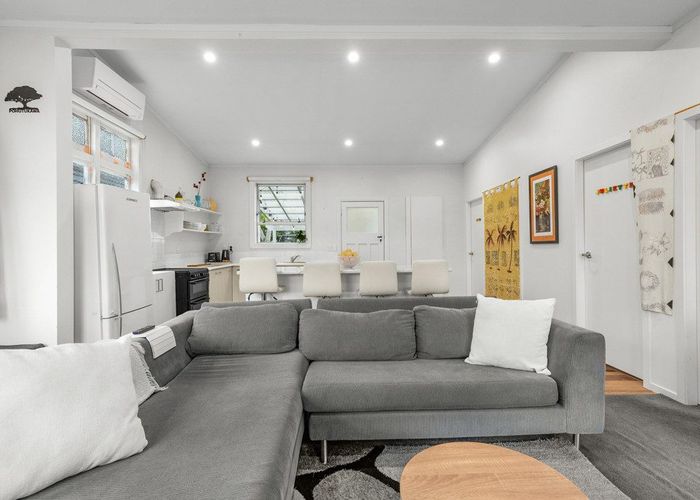  at 21 Tuatoru Street, Eastbourne, Lower Hutt, Wellington