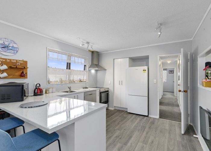 at 112 Norana Road, Timberlea, Upper Hutt
