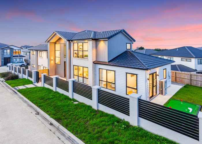  at 17 Ballyalton Crescent, Flat Bush, Manukau City, Auckland