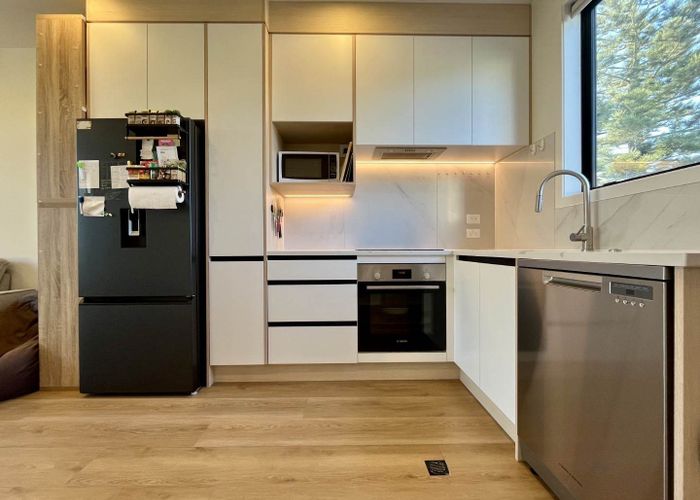  at 27D Dawnhaven Drive, Te Atatu Peninsula, Waitakere City, Auckland