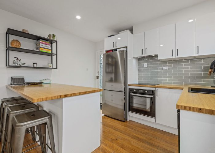  at 1/271A Grahams Road, Bishopdale, Christchurch