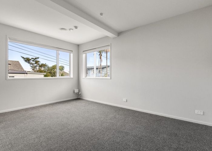  at 2/182 Hinemoa Street, Birkenhead, North Shore City, Auckland