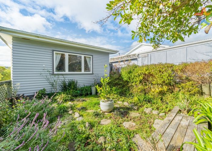  at 84 Hill Road, Belmont, Lower Hutt