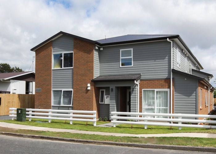  at 2/13 Crescent Court, Melville, Hamilton, Waikato