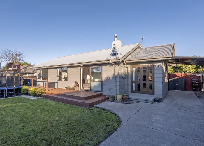  at 2/17 Johns Road, Belfast, Christchurch City, Canterbury