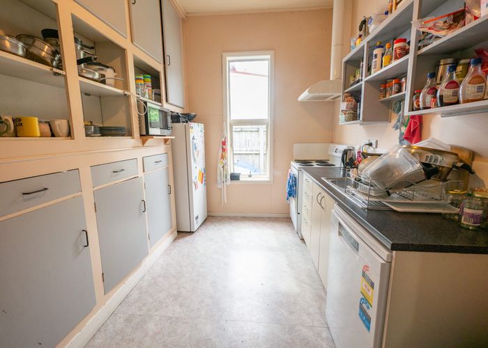  at 18 Gladstone Road, North East Valley, Dunedin