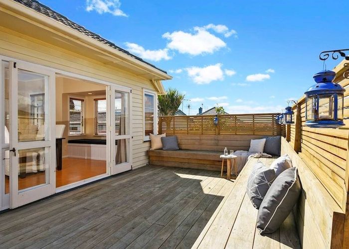  at 9 Kawau Road, Greenlane, Auckland City, Auckland