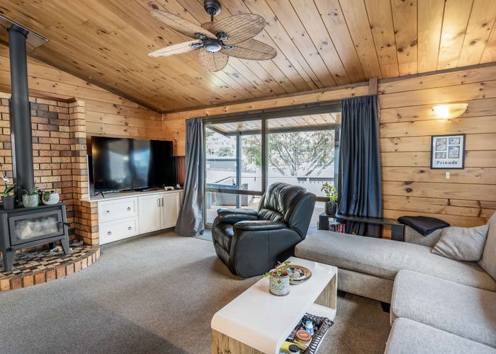  at 90 Resolution Road, Welcome Bay, Tauranga