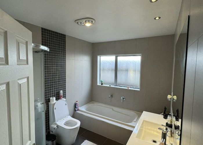 at 262 Murphys Road, Flat Bush, Manukau City, Auckland