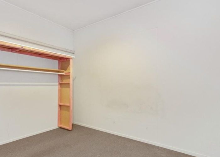  at 5 Freeman Way, Manukau, Manukau City, Auckland