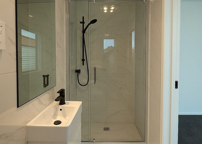  at 8/5 Chevis Place, Pakuranga, Manukau City, Auckland