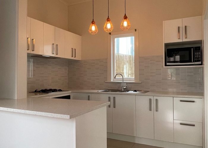  at 86 Aroha Avenue, Sandringham, Auckland City, Auckland