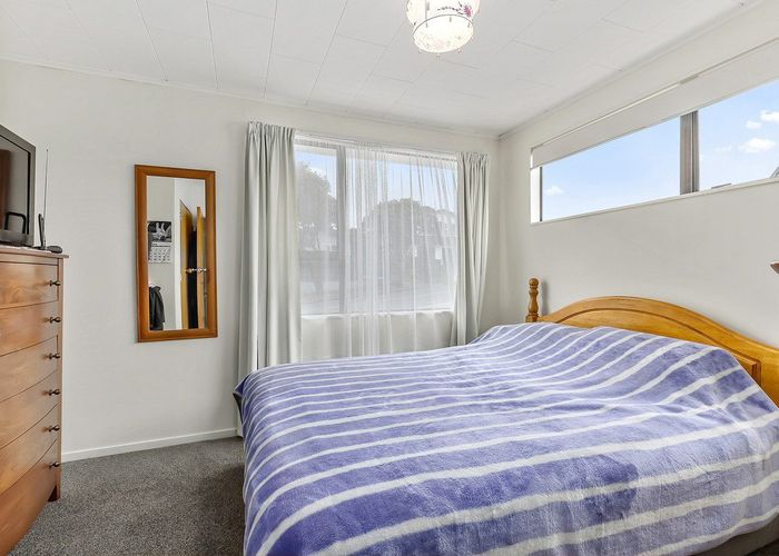  at 128 Conclusion Street, Ascot Park, Porirua