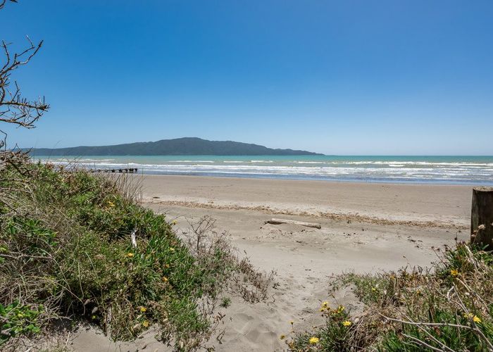  at 239 Manly Street, Paraparaumu Beach, Kapiti Coast, Wellington