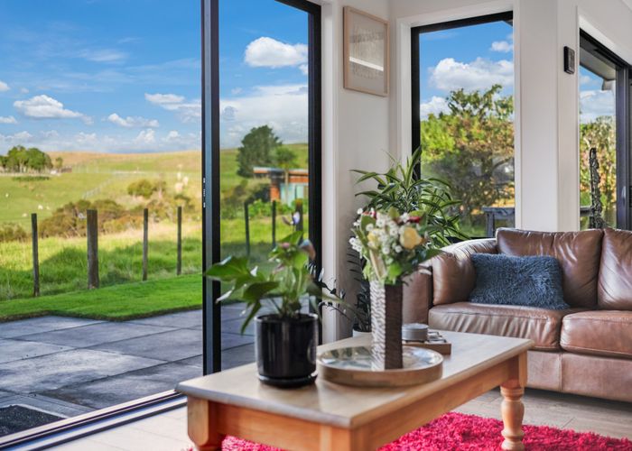  at 6 Bendemeer Place, Flat Bush, Auckland