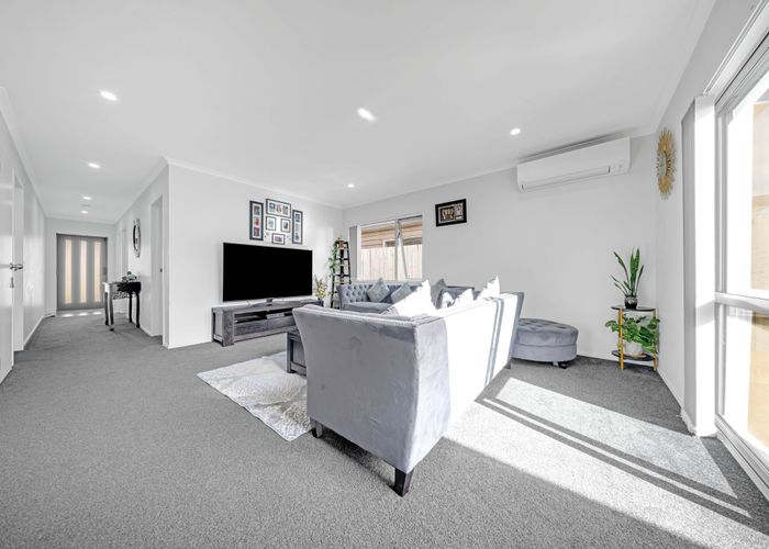  at 14 Whareatua Avenue, Takanini, Papakura, Auckland
