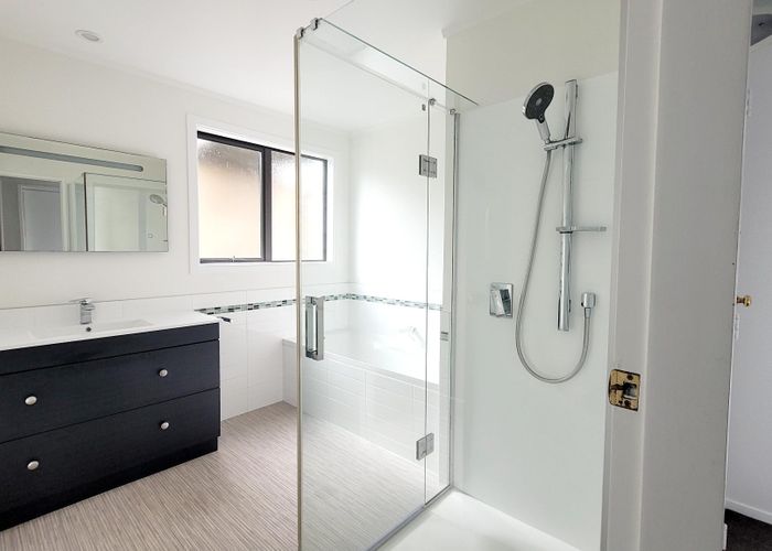  at 9 Bodmin Terrace, Camborne, Porirua