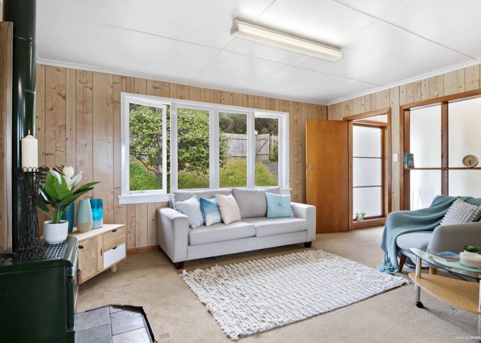  at 438 Huia Road, Laingholm, Auckland