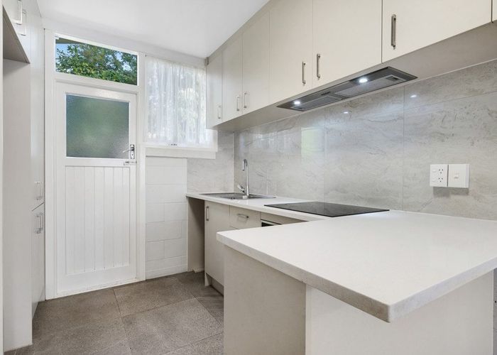  at 4/38 Mcrae Road, Mount Wellington, Auckland