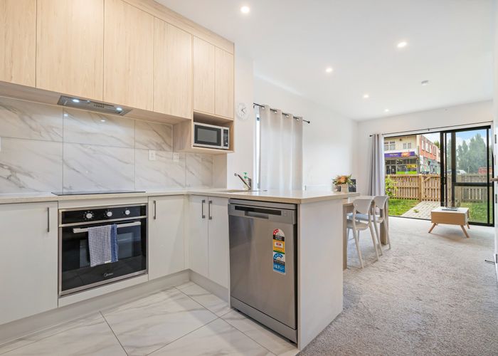  at 98E Walmsley Road, Favona, Manukau City, Auckland