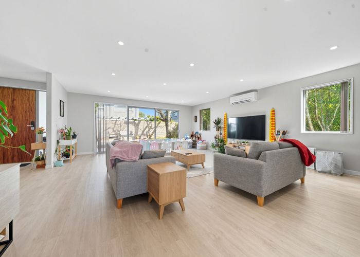  at 32B Tirimoana Road, Te Atatu South, Waitakere City, Auckland