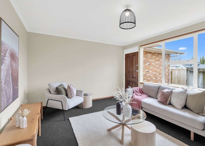  at 2/84 Linton Street, West End, Palmerston North, Manawatu / Whanganui