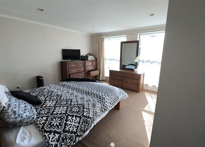  at 6 Reins Rd, Takanini, Papakura, Auckland