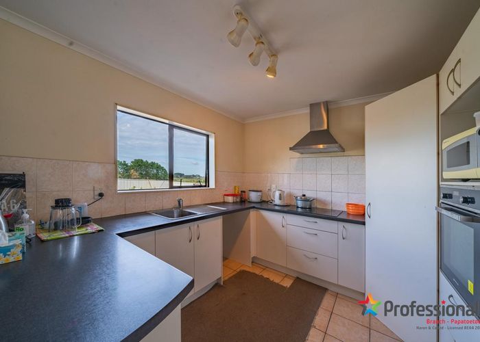  at 38 Crossandra Drive, Mangere, Auckland
