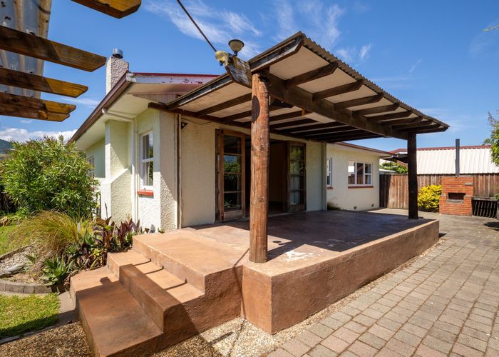  at 240 Ranzau Road, Hope, Richmond