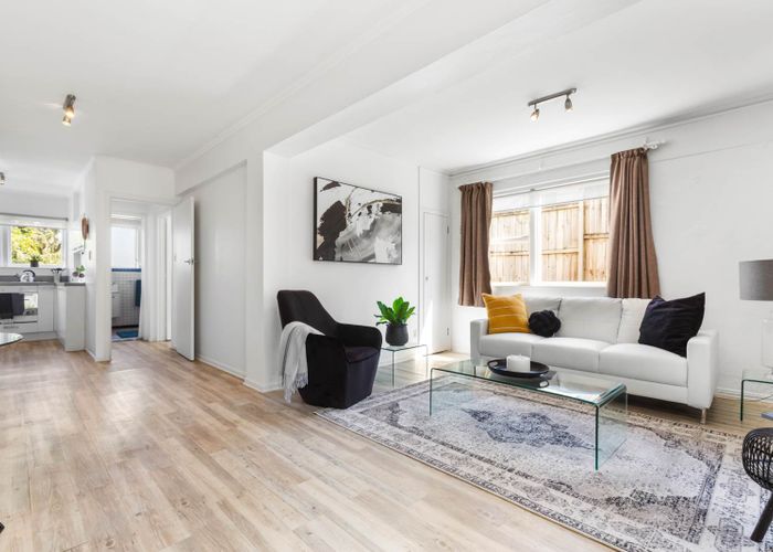  at 4/111 Patteson Avenue, Mission Bay, Auckland