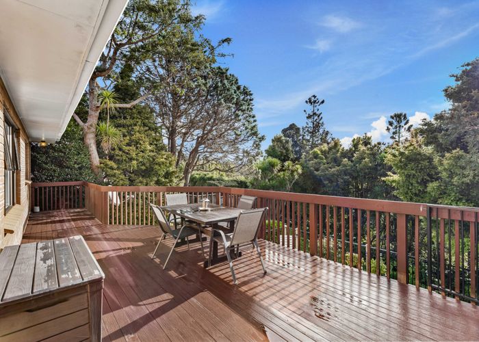 at 1109 Scenic Drive North, Swanson, Waitakere City, Auckland