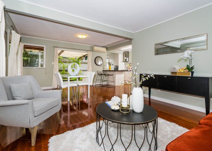  at 109 Beach Haven Road, Beach Haven, Auckland