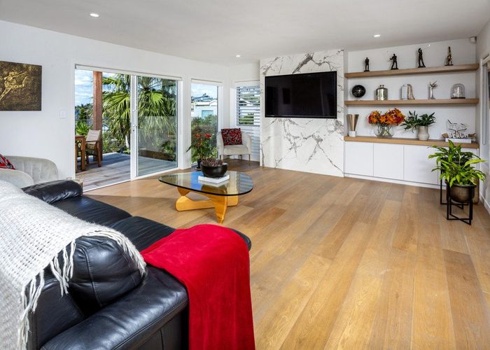  at 4/92 Churchill Road, Murrays Bay, North Shore City, Auckland
