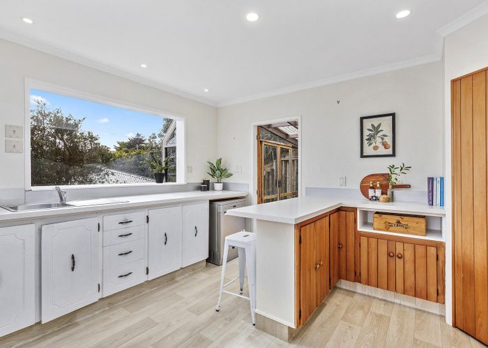  at 91 Black Rock Road, Newlands, Wellington