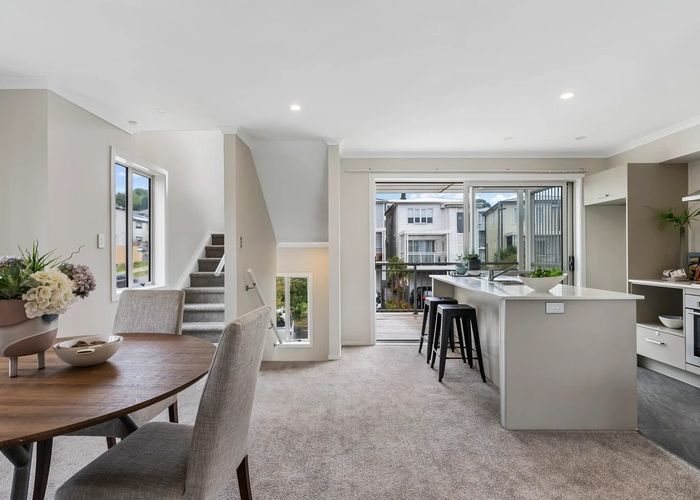  at 41 Adamson Road, Flat Bush, Manukau City, Auckland