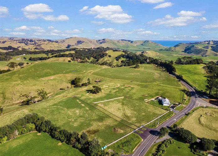  at 2590 Awhitu Road, Awhitu, Franklin, Auckland