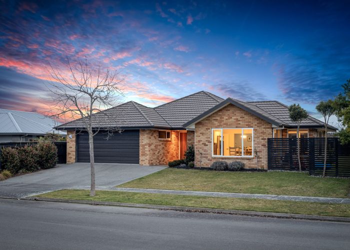  at 37 Globe Bay Drive, Templeton, Christchurch City, Canterbury