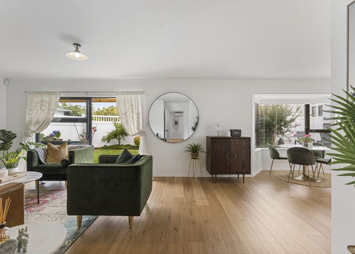  at 2/61 Amaru Road, Onehunga, Auckland