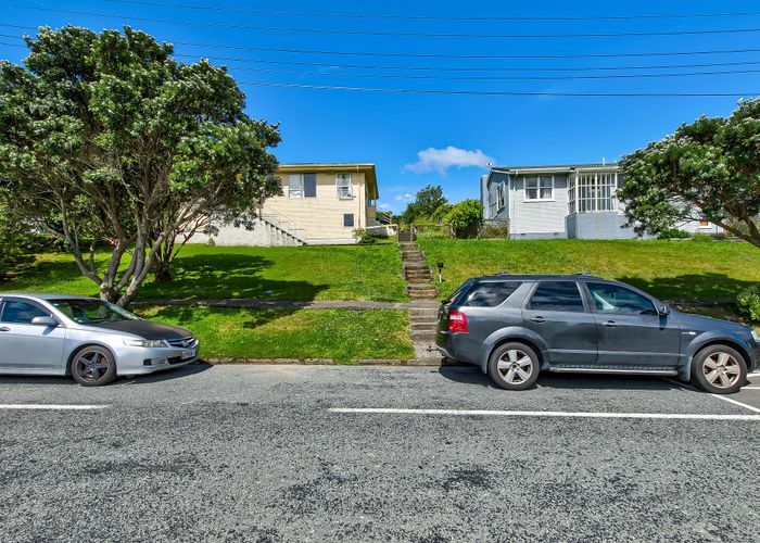  at 11 Taupiri Crescent, Titahi Bay, Porirua