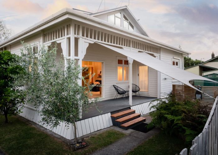  at 39 Te Aroha Street, Hamilton East, Hamilton