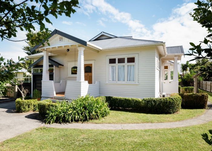  at 39 Te Aroha Street, Hamilton East, Hamilton